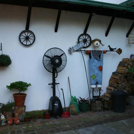 Apartment Akacija Gardens ベオグラード エクステリア 写真