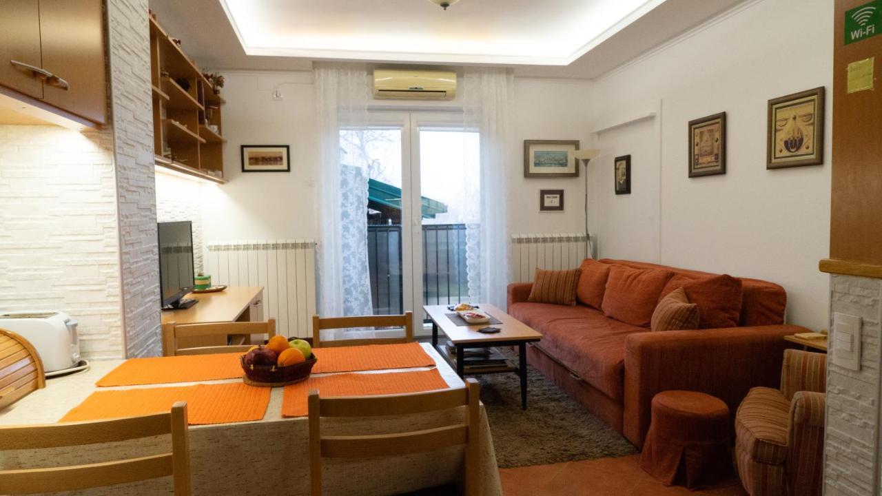 Apartment Akacija Gardens ベオグラード エクステリア 写真