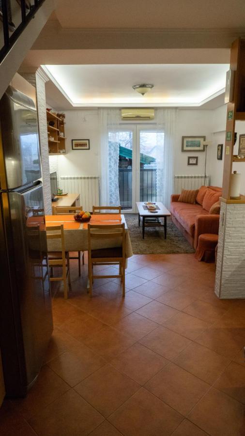 Apartment Akacija Gardens ベオグラード エクステリア 写真