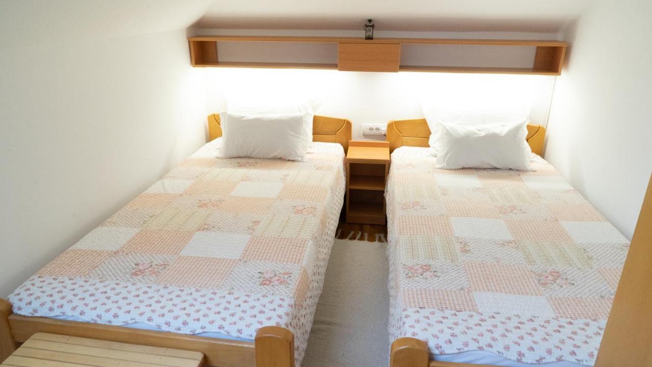 Apartment Akacija Gardens ベオグラード エクステリア 写真