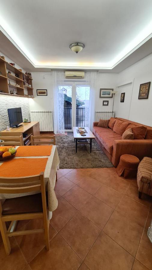 Apartment Akacija Gardens ベオグラード エクステリア 写真