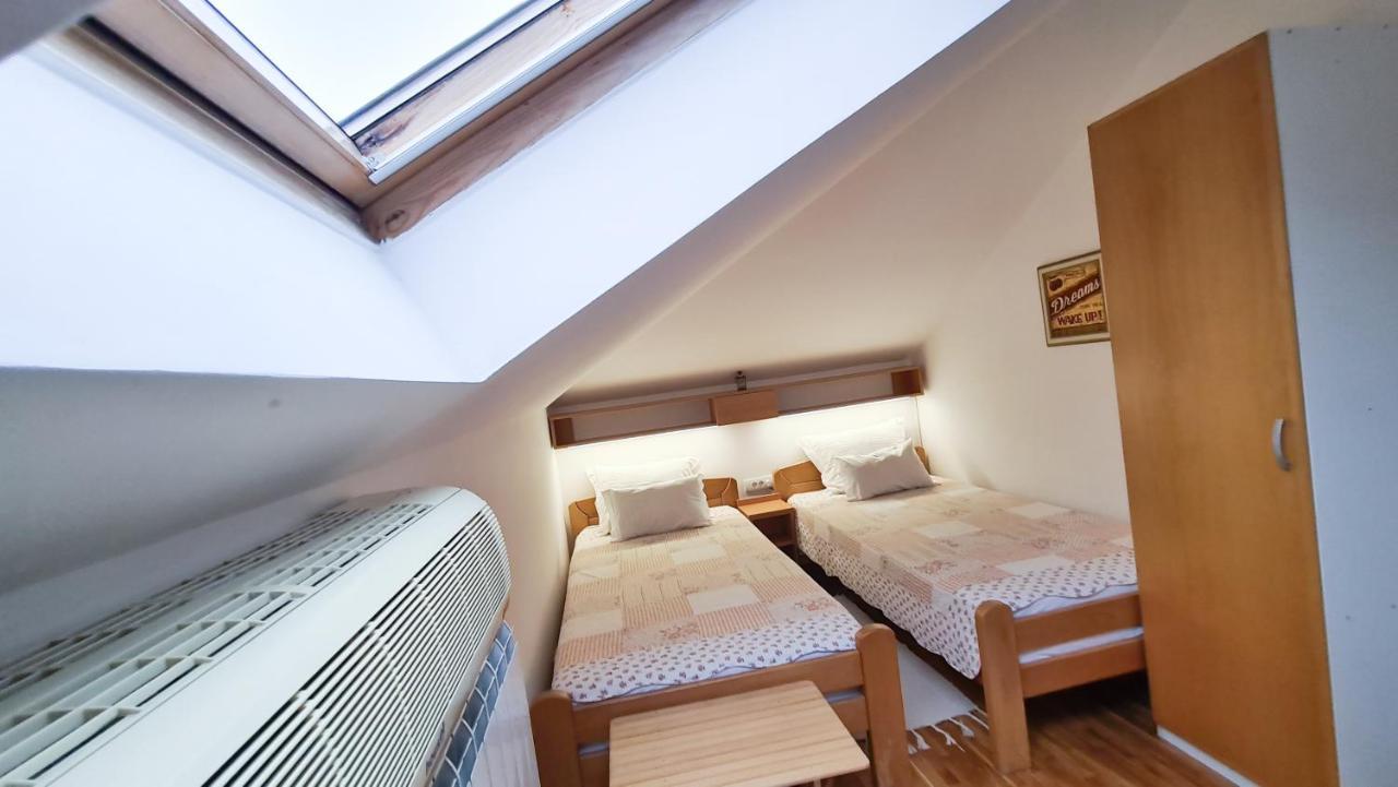 Apartment Akacija Gardens ベオグラード エクステリア 写真