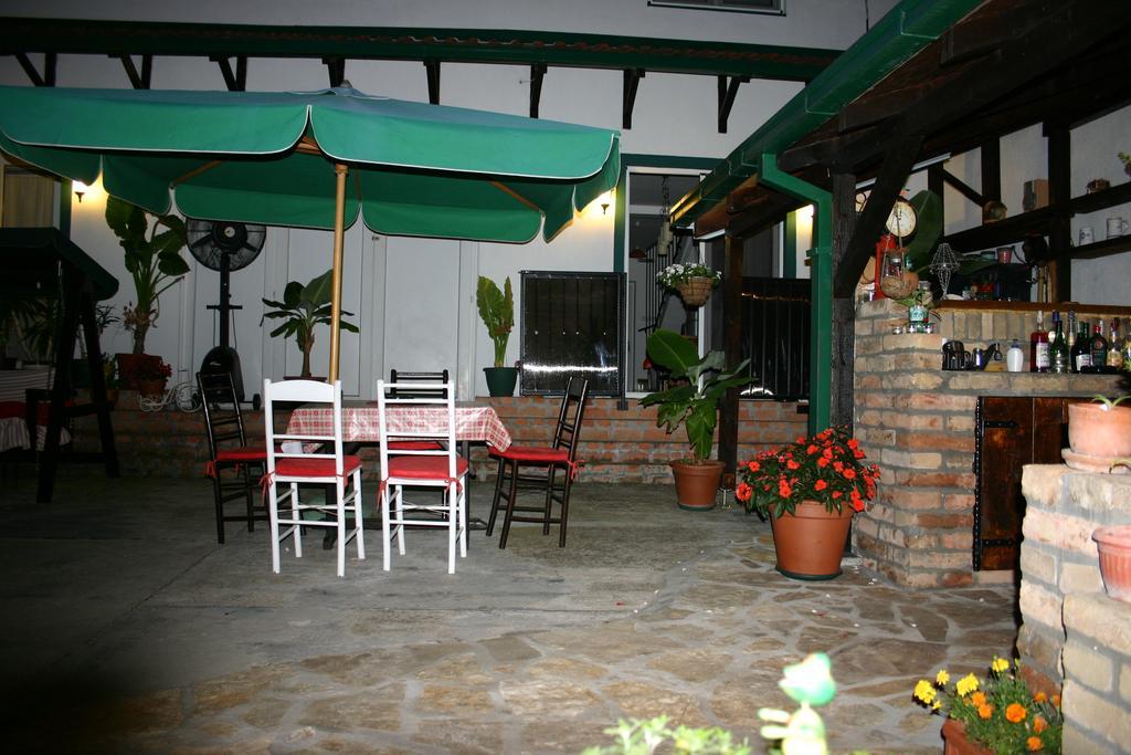 Apartment Akacija Gardens ベオグラード エクステリア 写真